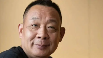 于东来正式退休！60岁急流勇退，胖东来爆火的居然是衣服？
