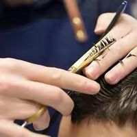 理发店涨价到两百五，小米之家八块八剪头，服务还更稳