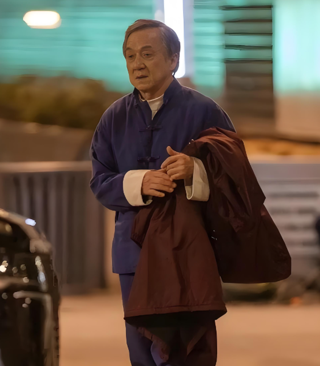 剖析同为武打明星的差距所在,张晋血管堵塞80%,李连杰安排后事,唯有71岁的成龙还在打