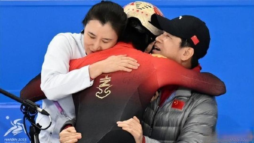 林孝埈妈妈是她,温婉大气母子同框像姐弟,加入中国队为儿子骄傲