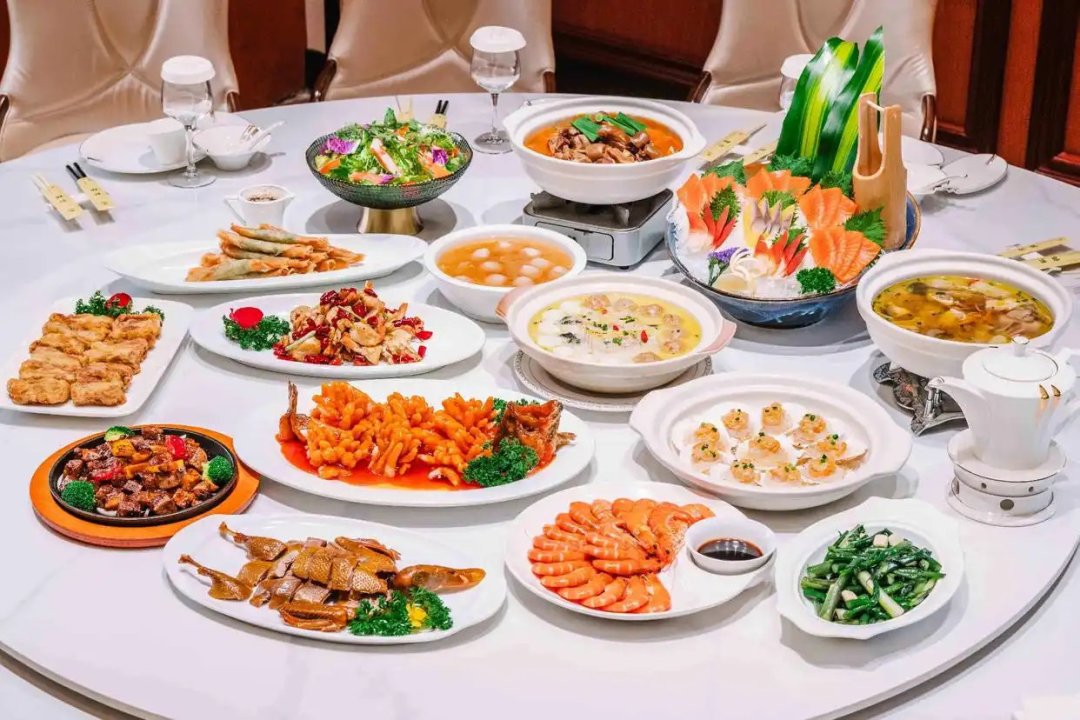 年夜饭送到家搜索量暴增600%:年轻人正重新定义“年味”