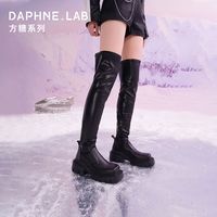 小时候逛的达芙妮，怎么成了Kpop女团人脚一双的战靴