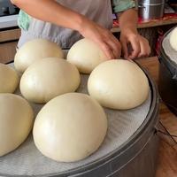 蒸馒头，别再加糖和猪油了，北方古法馒头做法，白又胖，麦香味足