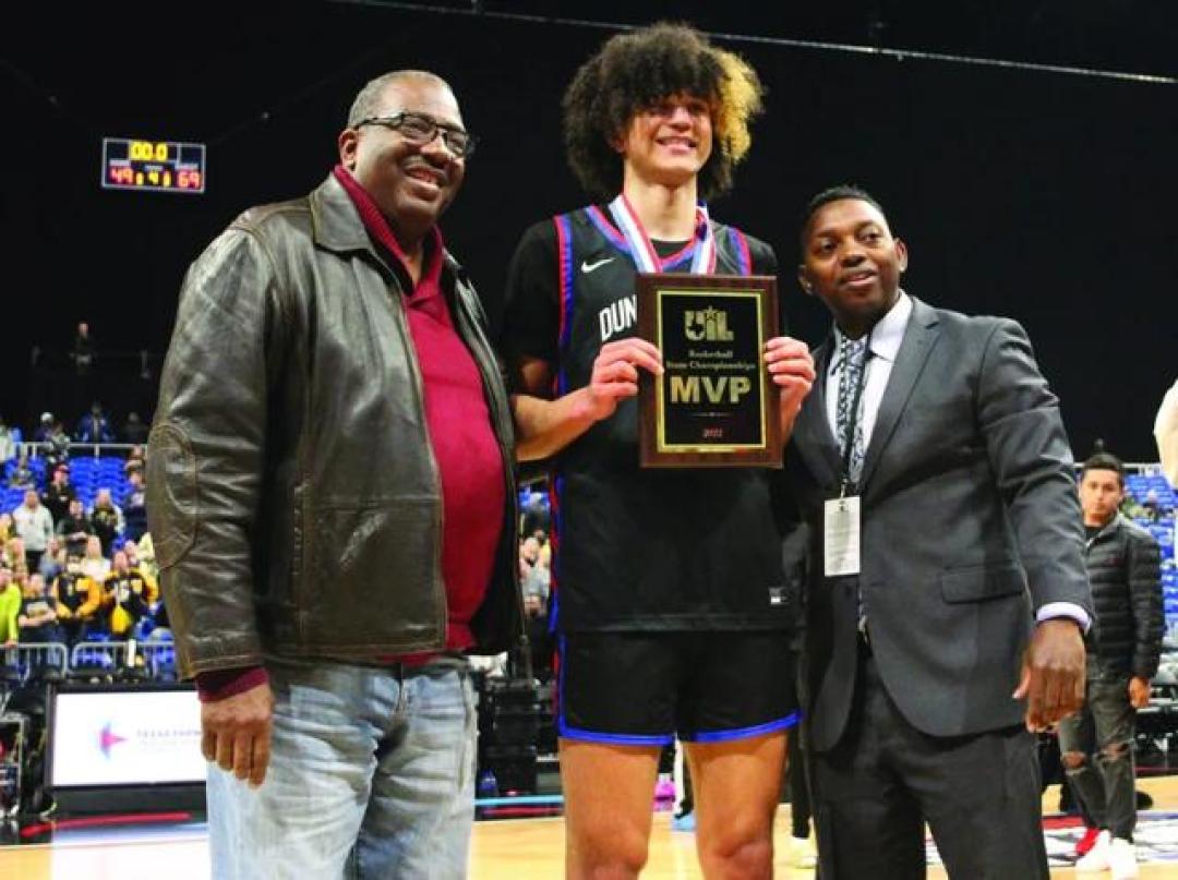 全美最佳橄榄球天才，扣出NBA年度最佳球