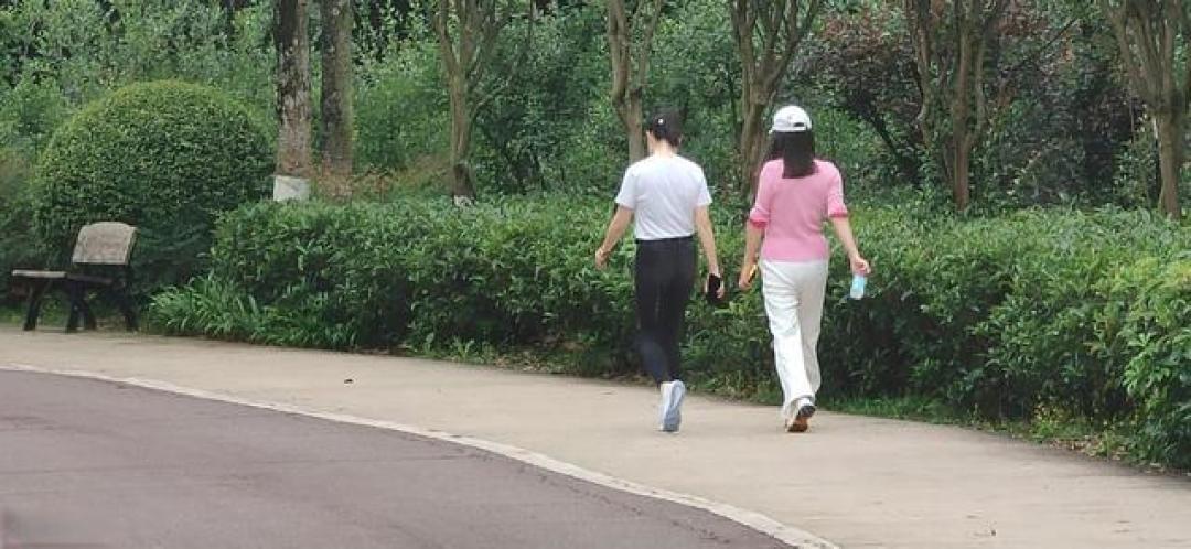 走路,一个容易被忽视的健身动作,长期坚持身体会有哪些变化?