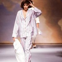 2026春夏国际时装周明确两大趋势：废土甜辣与结构条纹