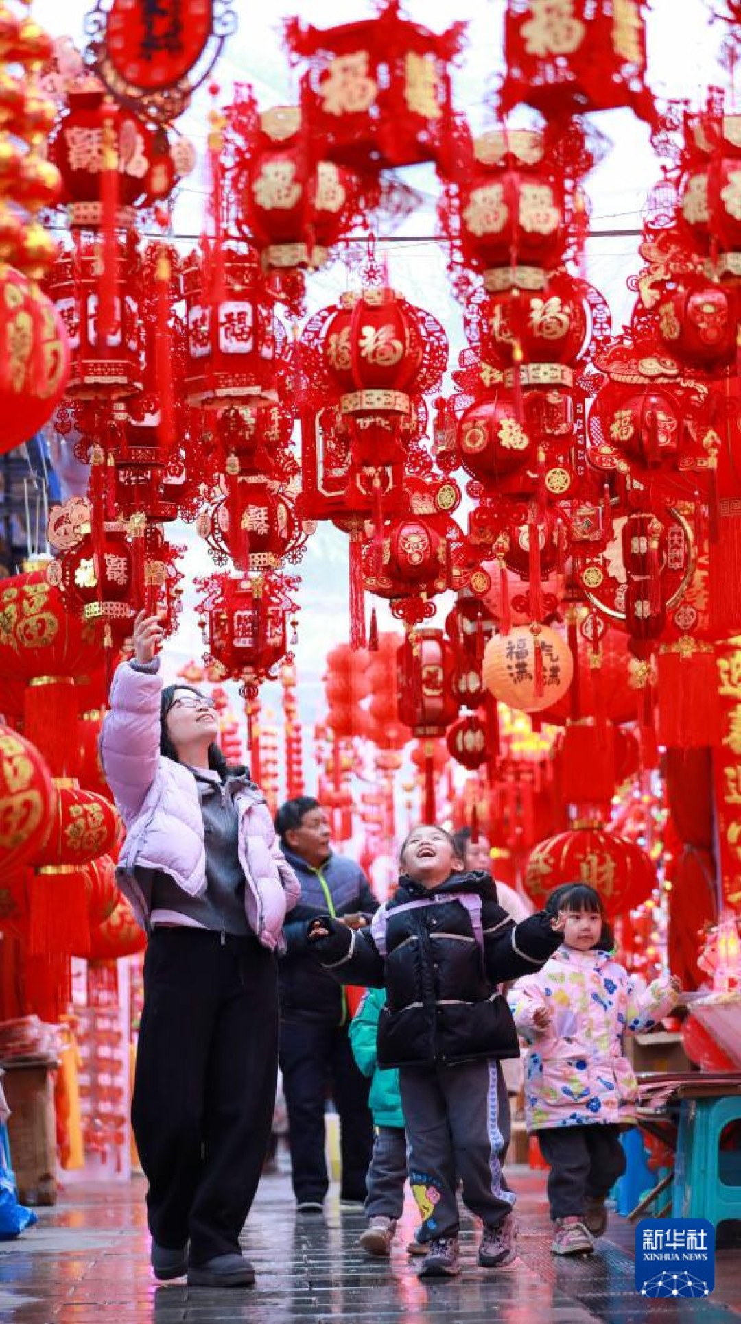 告别无效囤货,年轻人整顿年货:悦己才是过年的正经事