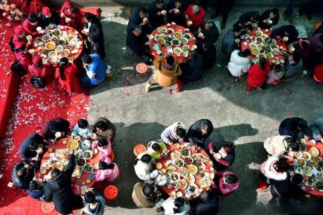如今农村酒席也变味了，最近回老家吃酒席，发现了4个怪现象
