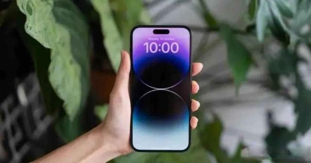 系统更新成照妖镜:iPhone 13不敢更,新机主却喊真香,太现实