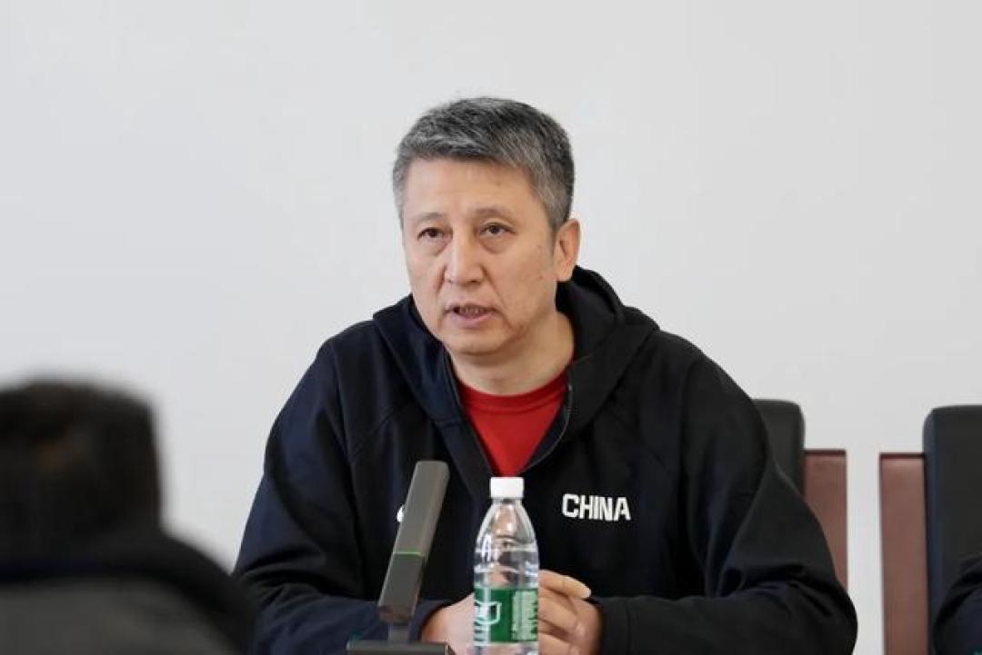 男篮9名队员逐一进行个人反思
