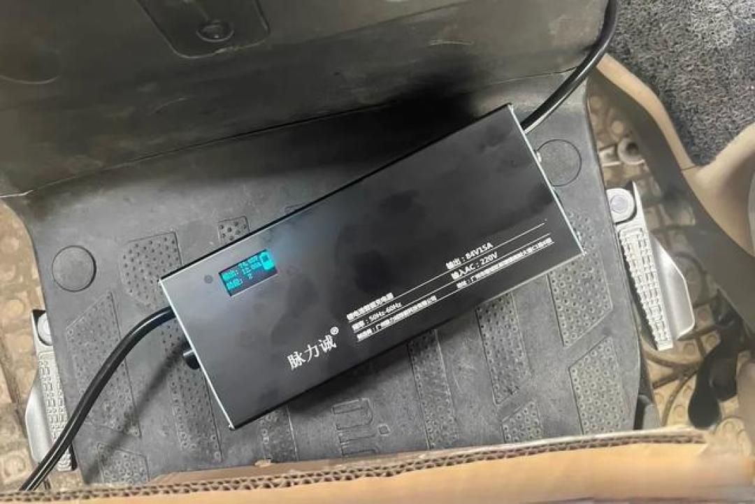 电动车电瓶亏电饿死不充电,别怪它自放电,这些操作要提前做对