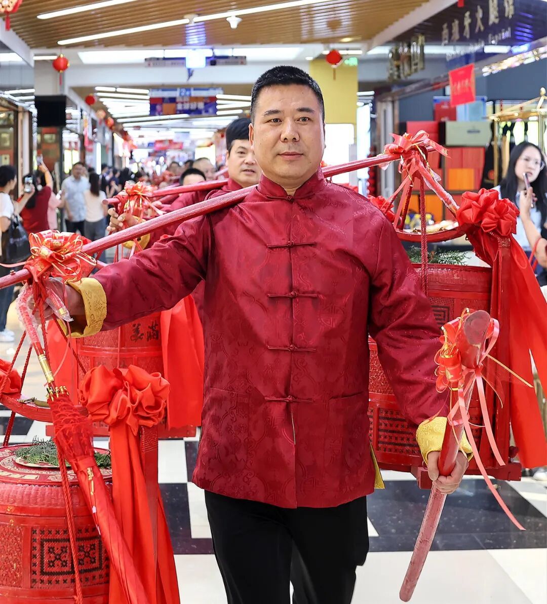 洋新人、秀民俗：传递中国式浪漫！
