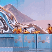 彻底火了！单价63万，一夜狂卖近300台！春晚同款突然现身上海，在市中心商场“开打”，最新售价公布