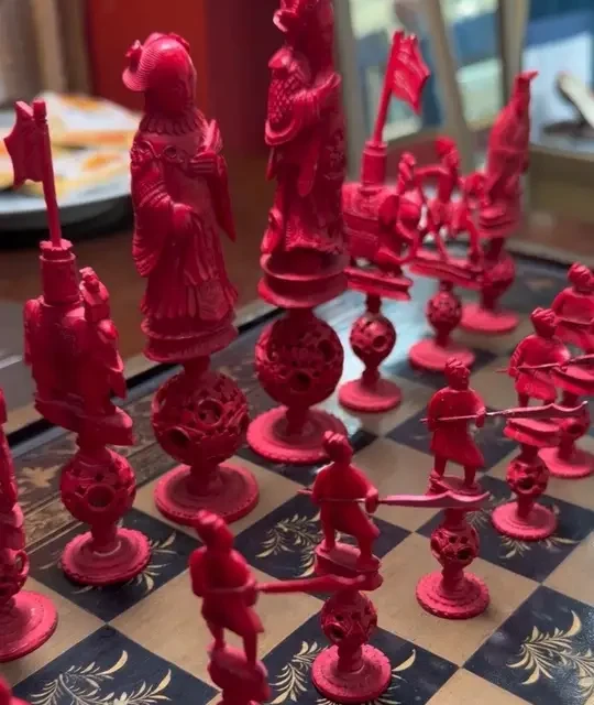 150年前的♟️象棋 清代咸丰时期广州十三行牙雕国际象棋
#手工 #非遗传承 #传统文化 #传统手艺 #象棋