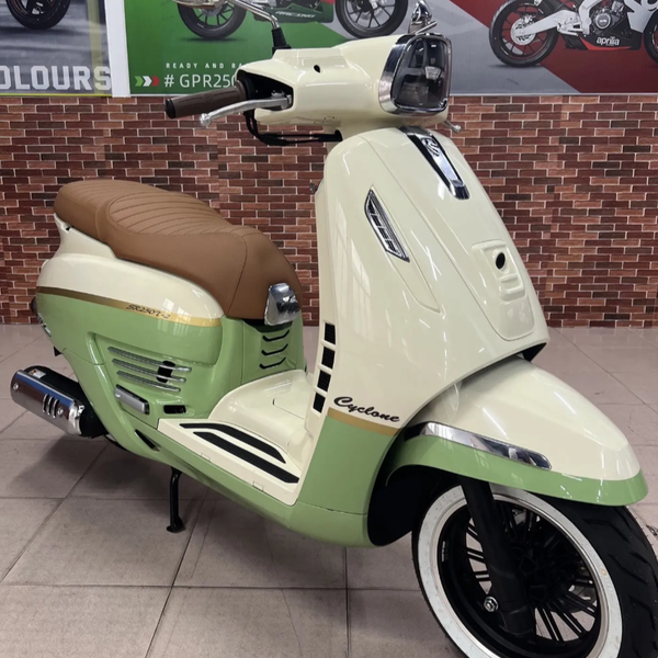 150踏板杀疯了，赛科龙却“反向操作”？RT250E这波定价有点意思