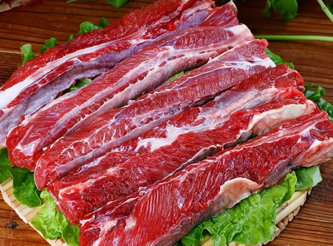 过年买牛肉，提醒：少买牛腱子和牛腩，多买这3样，价格低营养大