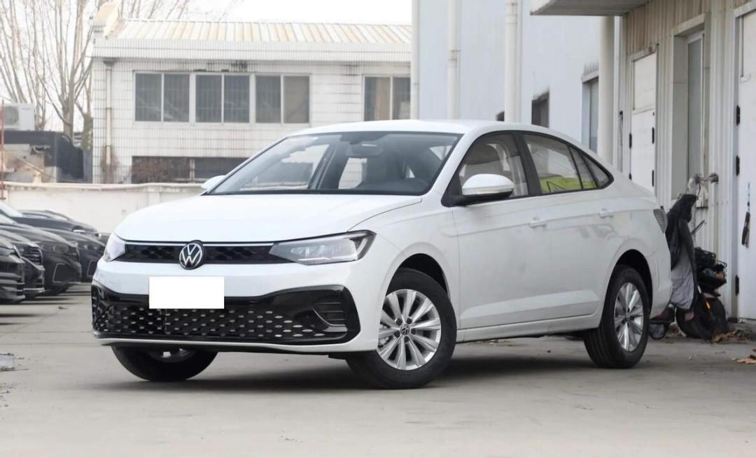 同为A级燃油轿车,现代伊兰特和大众朗逸,哪款更优?