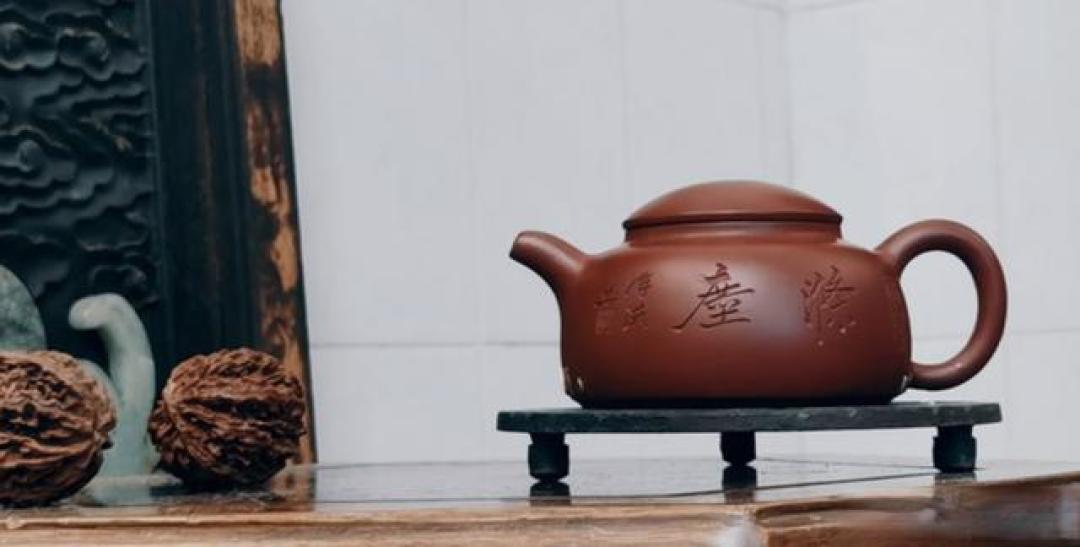 紫砂壶养壶秘诀:干湿交替才是王道!90%人做错,难怪包浆发黑