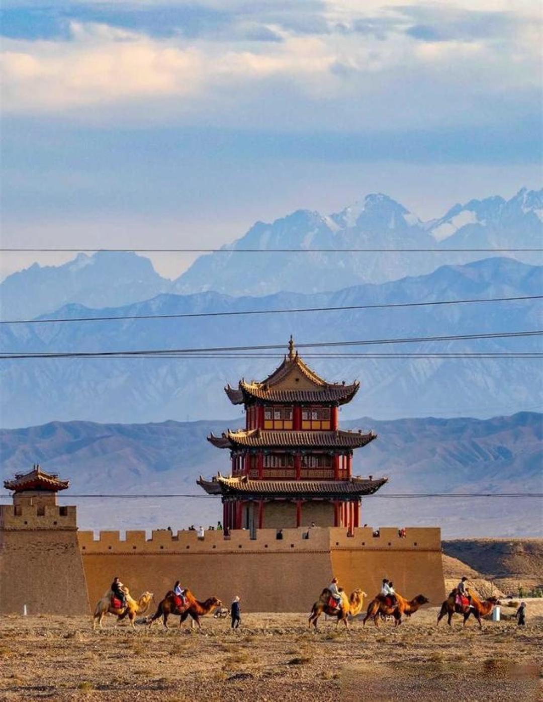 刚从嘉峪关回来,逛了好几个个地方,开门见山说些大实话