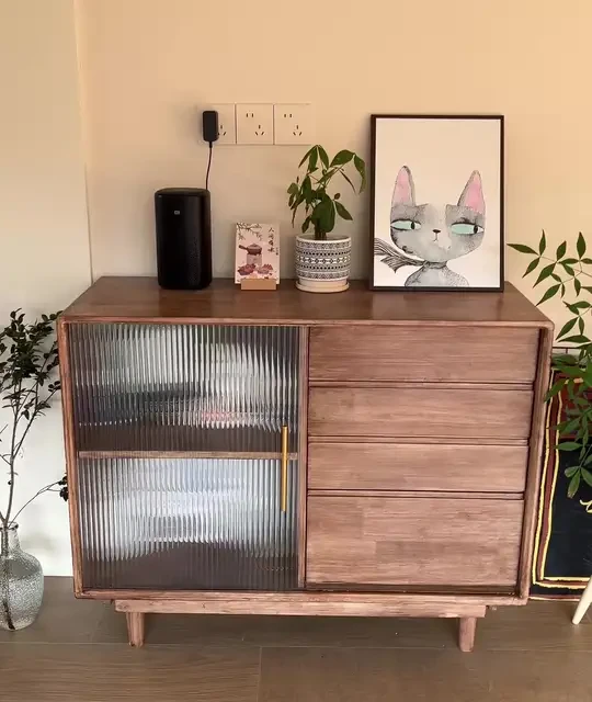 Diy 斗柜改色教程来了，只要有个旧柜子，买个喜欢的颜色的木蜡油，就马上获得一个美貌的新柜子 
#diy #装修 #家具改造 #家具改造翻新