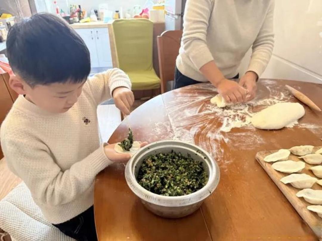 四年级男生掌勺的年夜饭刷屏朋友圈!今晚这些娃超常发挥,让父母很欣慰