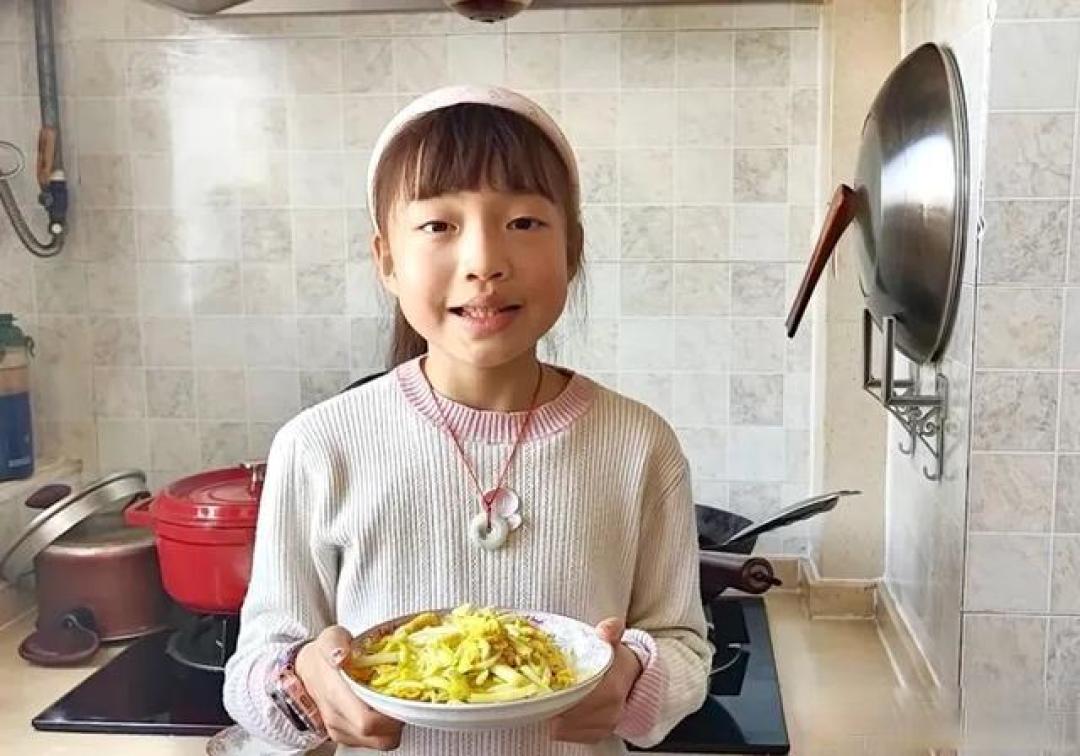 四年级男生掌勺的年夜饭刷屏朋友圈!今晚这些娃超常发挥,让父母很欣慰