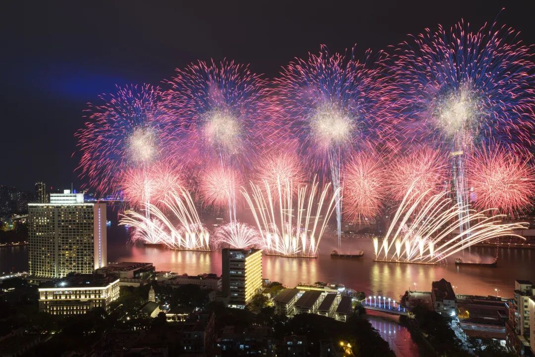登上热搜!今晚的广州,太燃了!