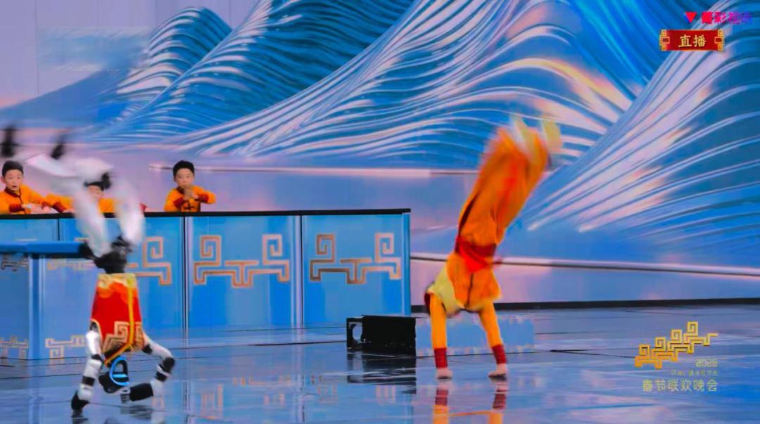 从后空翻到叠衣服,春晚机器人凭什么惊艳全场?