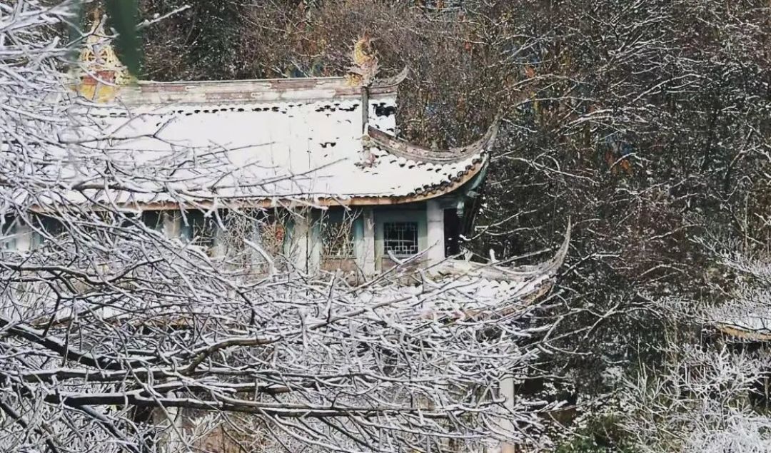 成都一座蜀地仙山,雪景巨好看,免费游玩,和5A景区同名