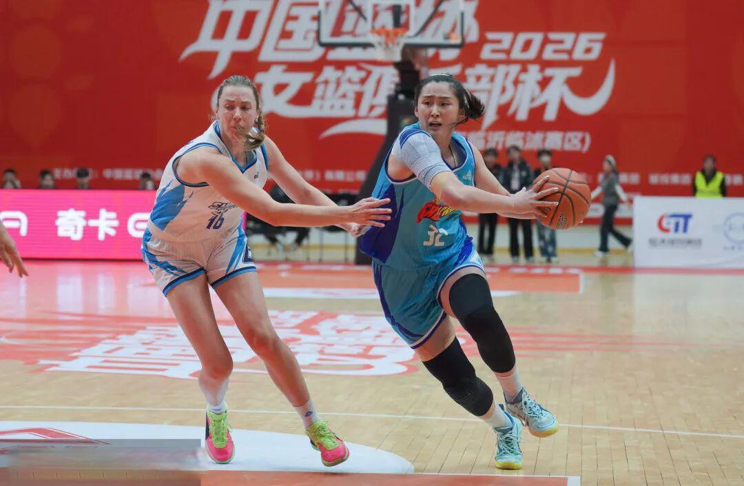 女篮俱乐部杯 | 五连胜!小组第一出线!