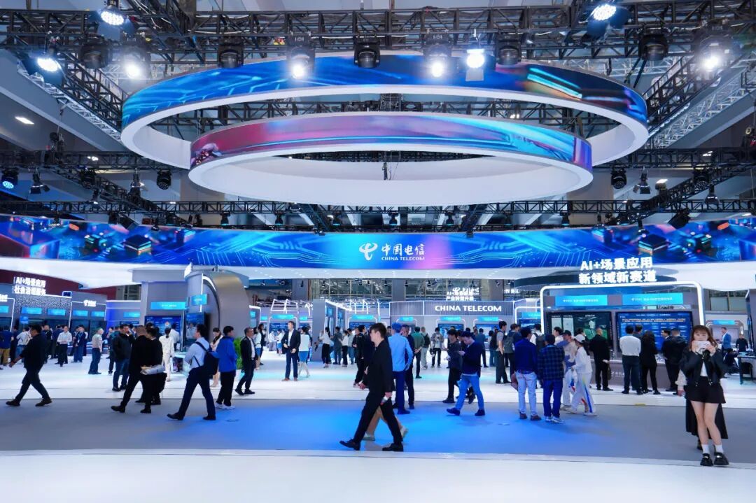 透视数“智”科技生态大会：中国电信为何“智”在必得？