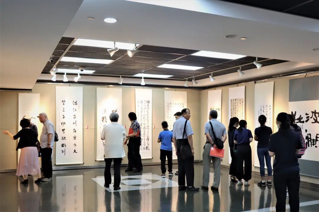 未来是民藏的天下，中国民间收藏市场正迎来了“黄金时代”