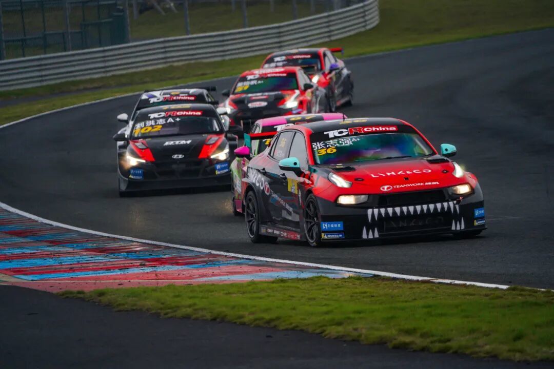 湘江之畔再度封王 领克捷凯车队株洲加冕 TCR 中国锦标赛车手杯/车队杯/车型杯年度冠军