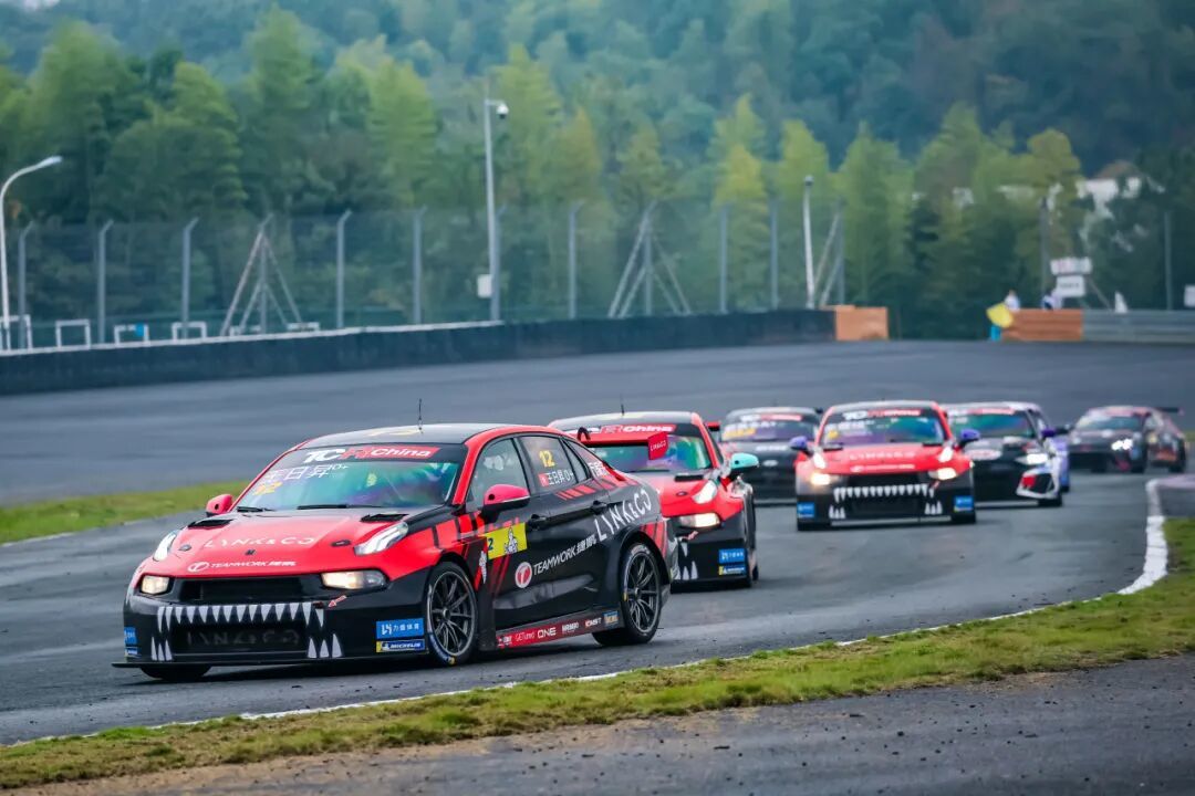 湘江之畔再度封王 领克捷凯车队株洲加冕 TCR 中国锦标赛车手杯/车队杯/车型杯年度冠军
