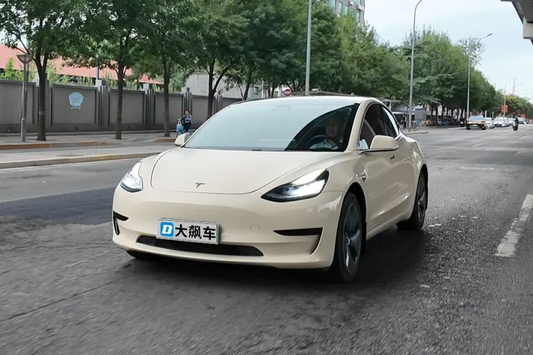 5年价格跌六成,续航只剩100多,二手特斯拉香吗?