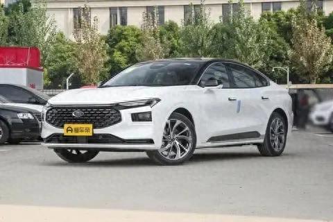 15万预算选B级车，为何推荐蒙迪欧2.0T豪华型？