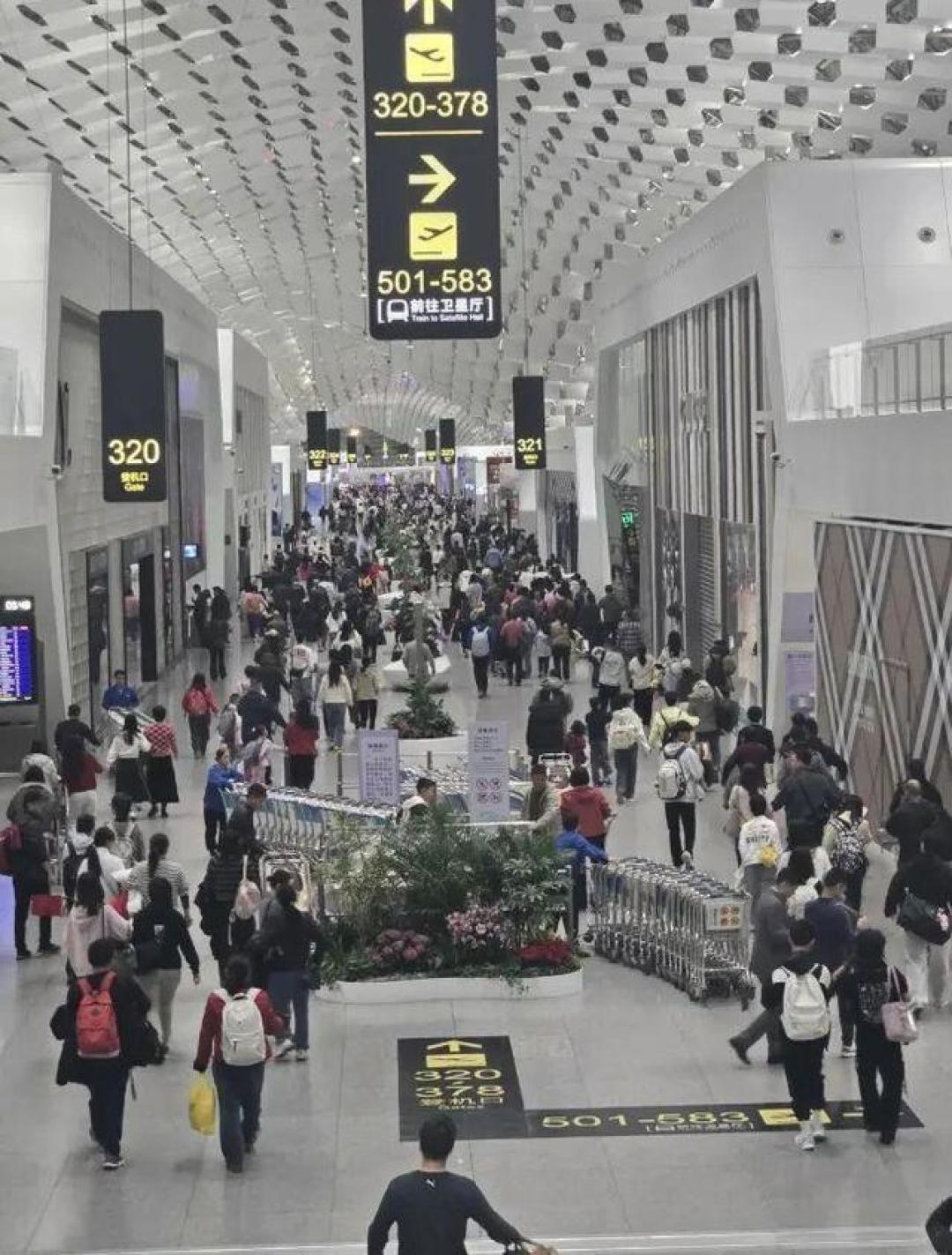航司回应春节机票价腰斩:史上最长假期改变了出行节奏