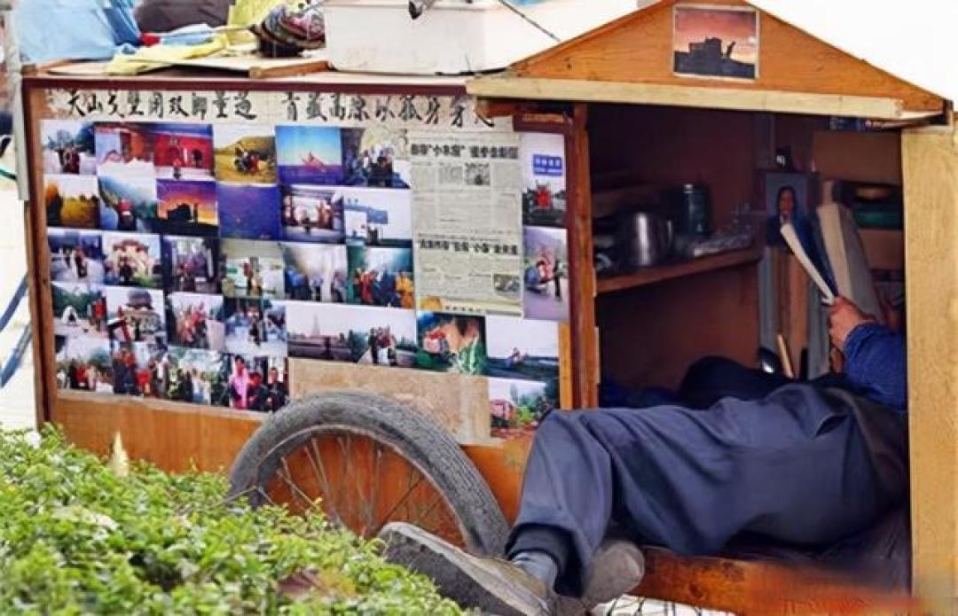 浙江男子痴迷穷游,35年徒步拉车30万公里,59岁走到黑河人没了