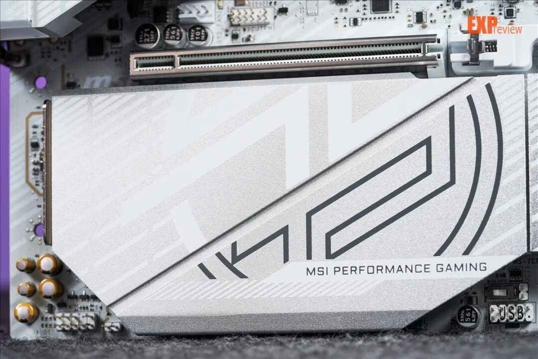 微星MPG B850M EDGE TI MAX WIFI刀锋 钛评测:是M-ATX,但内外都要MAX