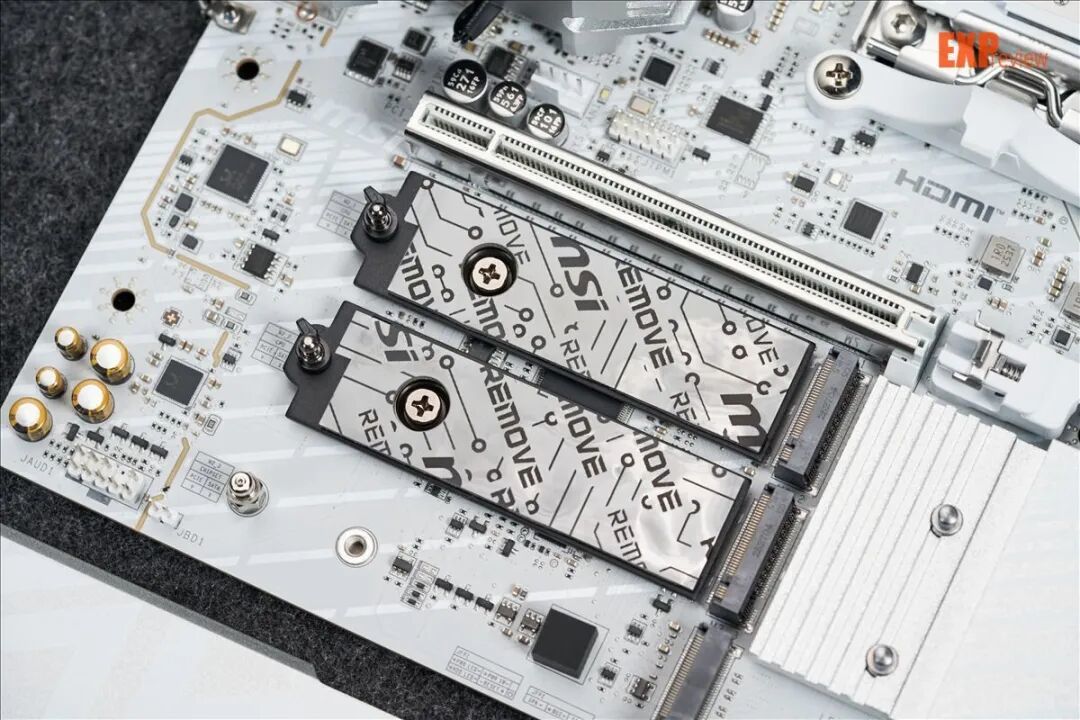微星MPG B850M EDGE TI MAX WIFI刀锋 钛评测:是M-ATX,但内外都要MAX