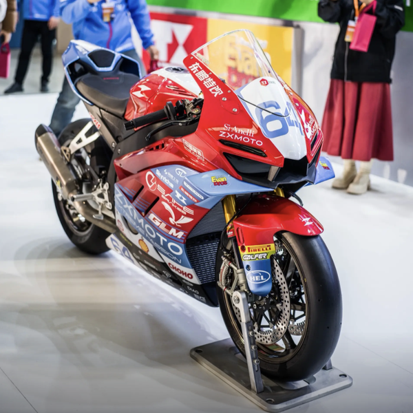 动力曲线+真实油耗表现，张雪 这台三缸猛兽 820RR到底什么水平？