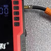 先科汽车应急启动电源多功能一体机