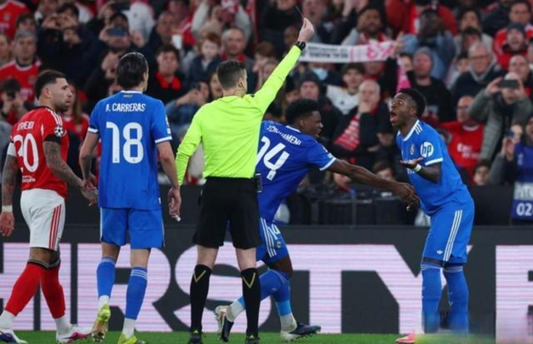 皇马1-0本菲卡：维尼修斯世界波，种族歧视与穆帅红牌抢戏