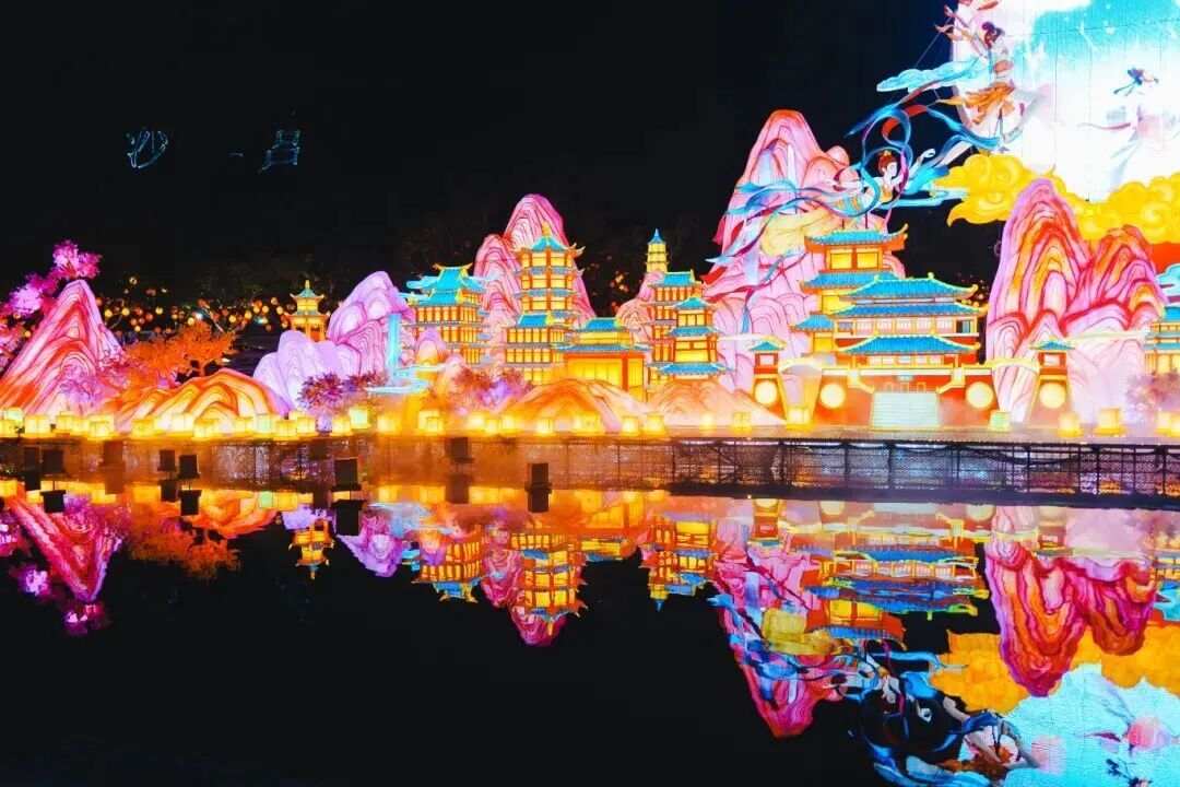 今晚正式亮灯!广州最大灯会现场图曝光!附2026广州新春超全赏灯攻略→