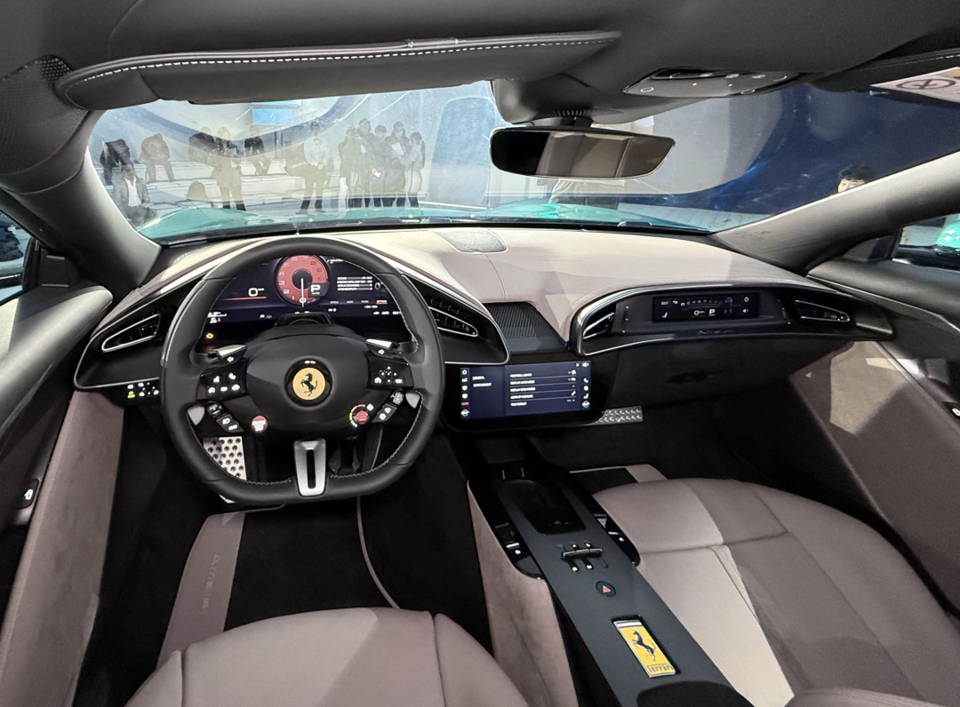 优雅的意式跑车，搭载V8双增压动力，功率640马力，加速3.3s
