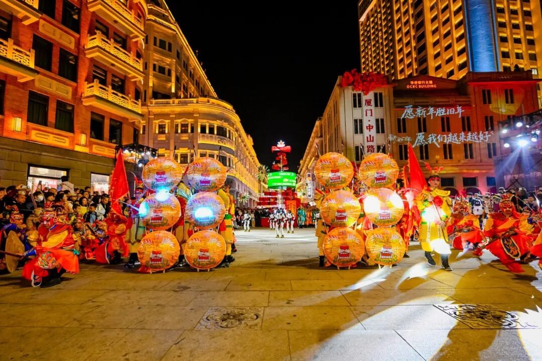 “科技+非遗”,厦门中山路数智时尚火出圈