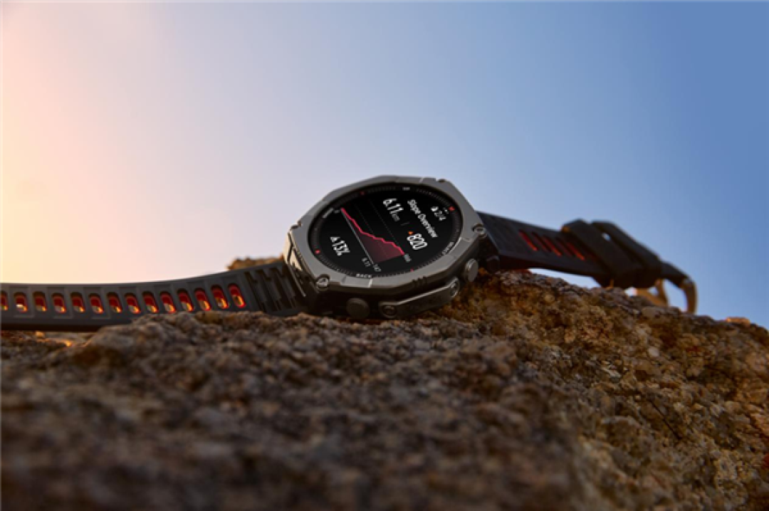 3999元！amazfit发布外旗舰手表T-Rex Ultra 2：5级钛合金打造、最长30天续航