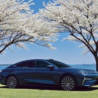 吉利过年“掀桌子”，插混C级车降至8.79万，长超5米，续航1500km