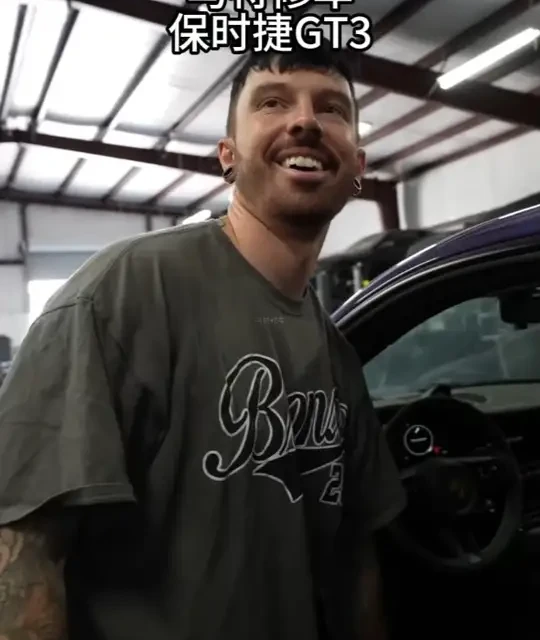 全损保时捷GT3重生记：看马特如何逆天改命 #马特修车 #保时捷 #v8发动机 #男人减速带 #撸车日常