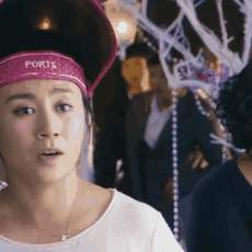 马丽登顶中国影史票房女王，235亿票房断层领跑